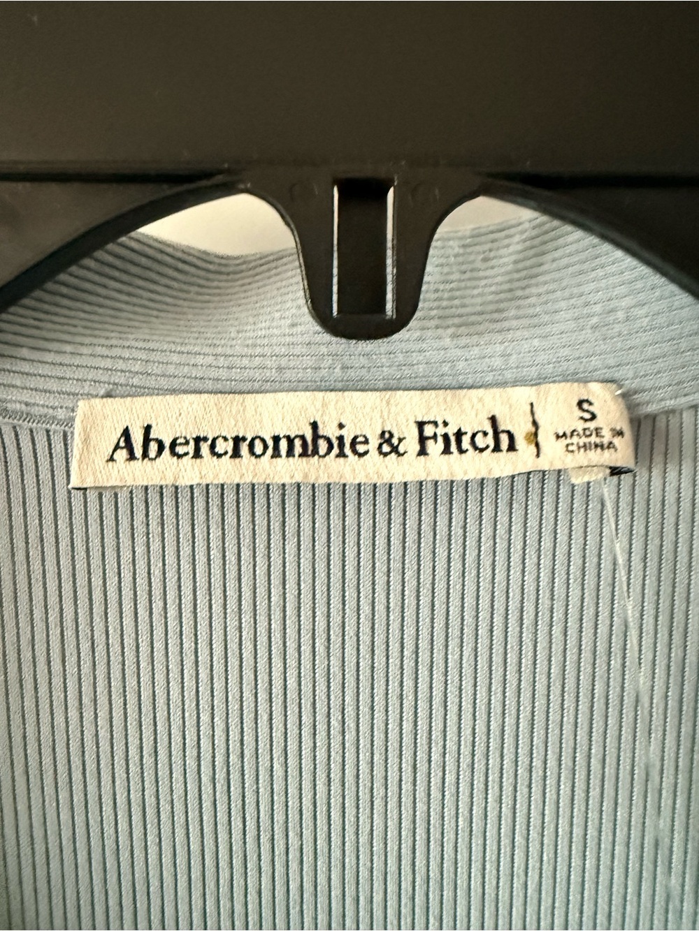 Abercrombie & Fitch Light Blue Ribbed Polo Shirt Size Small NWOT - Picture 3 of 3